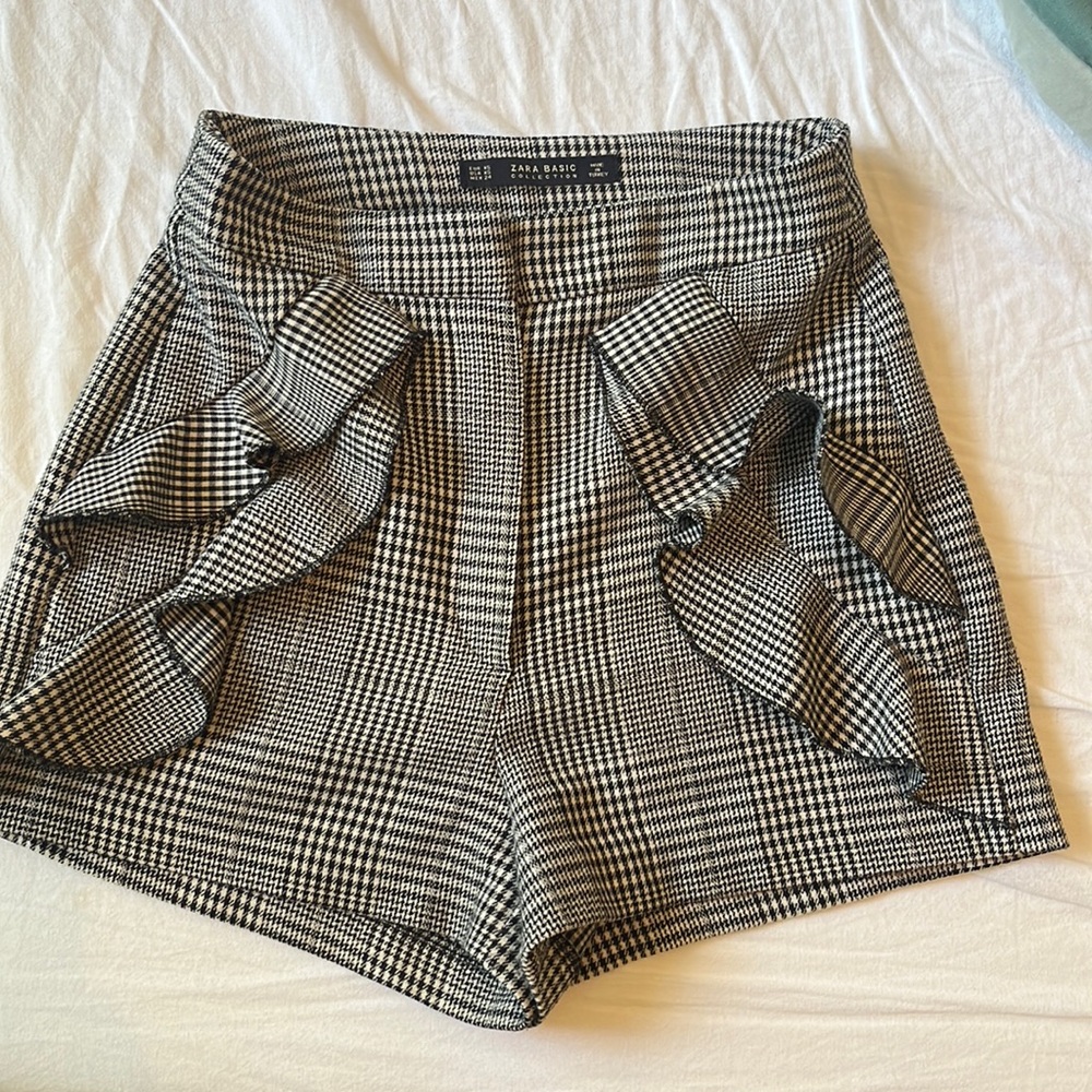 Zara short pants 🤍